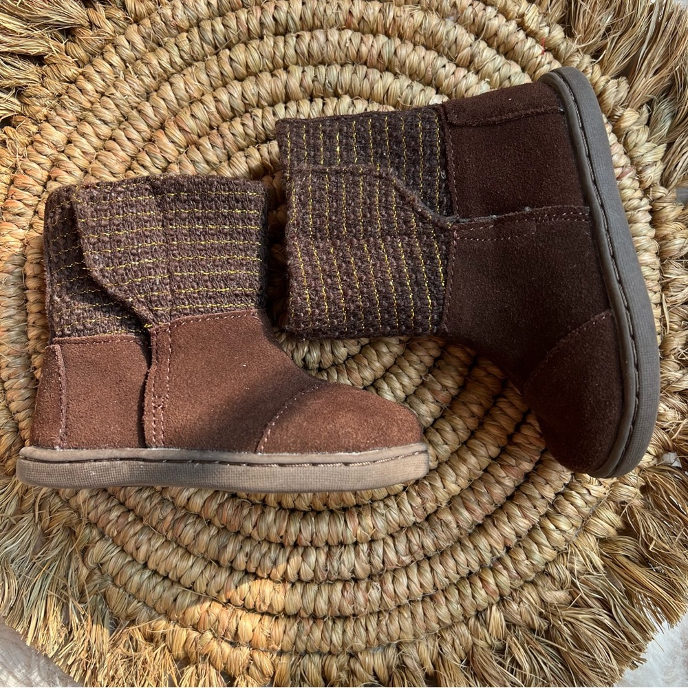 TOMS boots - Picture 2 of 7